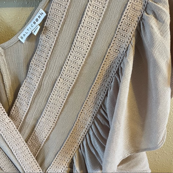 Baltic Born  Maxi flutter cap sleeve v-neck worn once  XXL - Picture 5 of 8